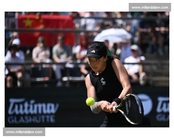 王欣瑜柏林站爆冷掀翻 17 号种子 首盘 6-3 强势破发卡萨金娜