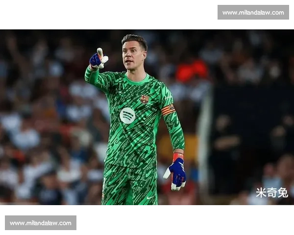 特尔施特根强硬表态：留队争主力，转会传闻无关紧要