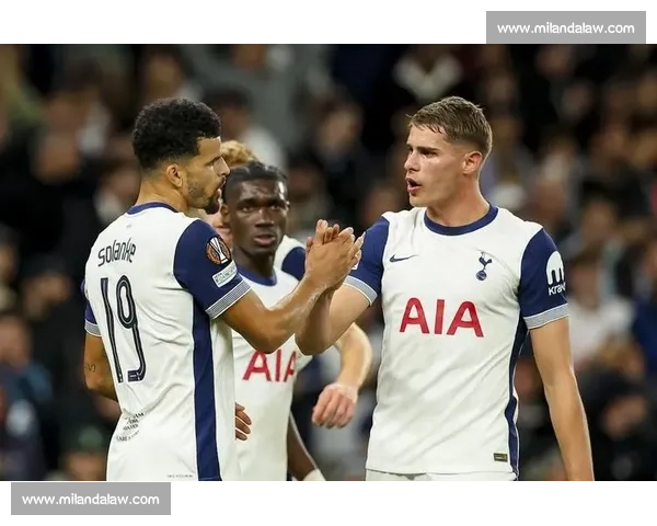 热刺新帅托马斯・弗兰克首访 Hotspur Way 与麦迪逊德拉古辛共商康复大计