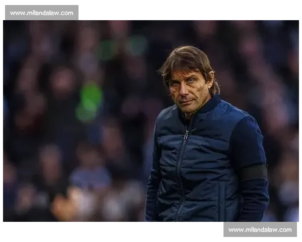 杜兰租借加盟费内巴切，曼联错失潜力前锋